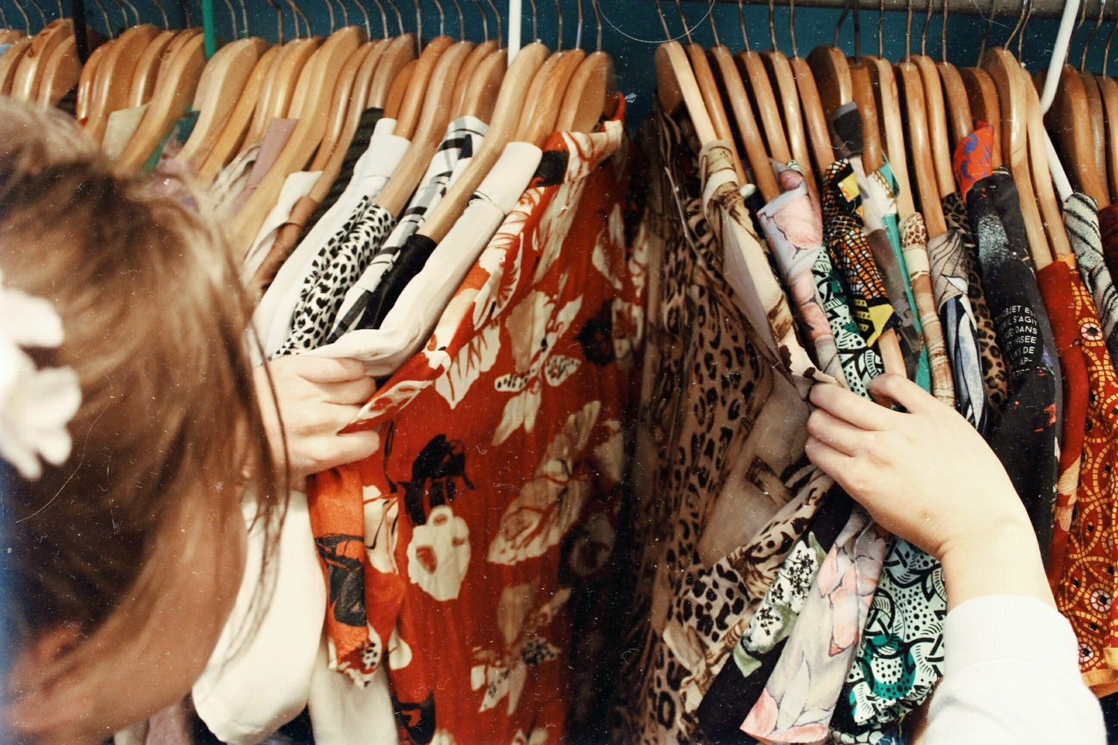 Why Vintage Fashion: Unraveling the Timeless Allure and Sustainable Appeal